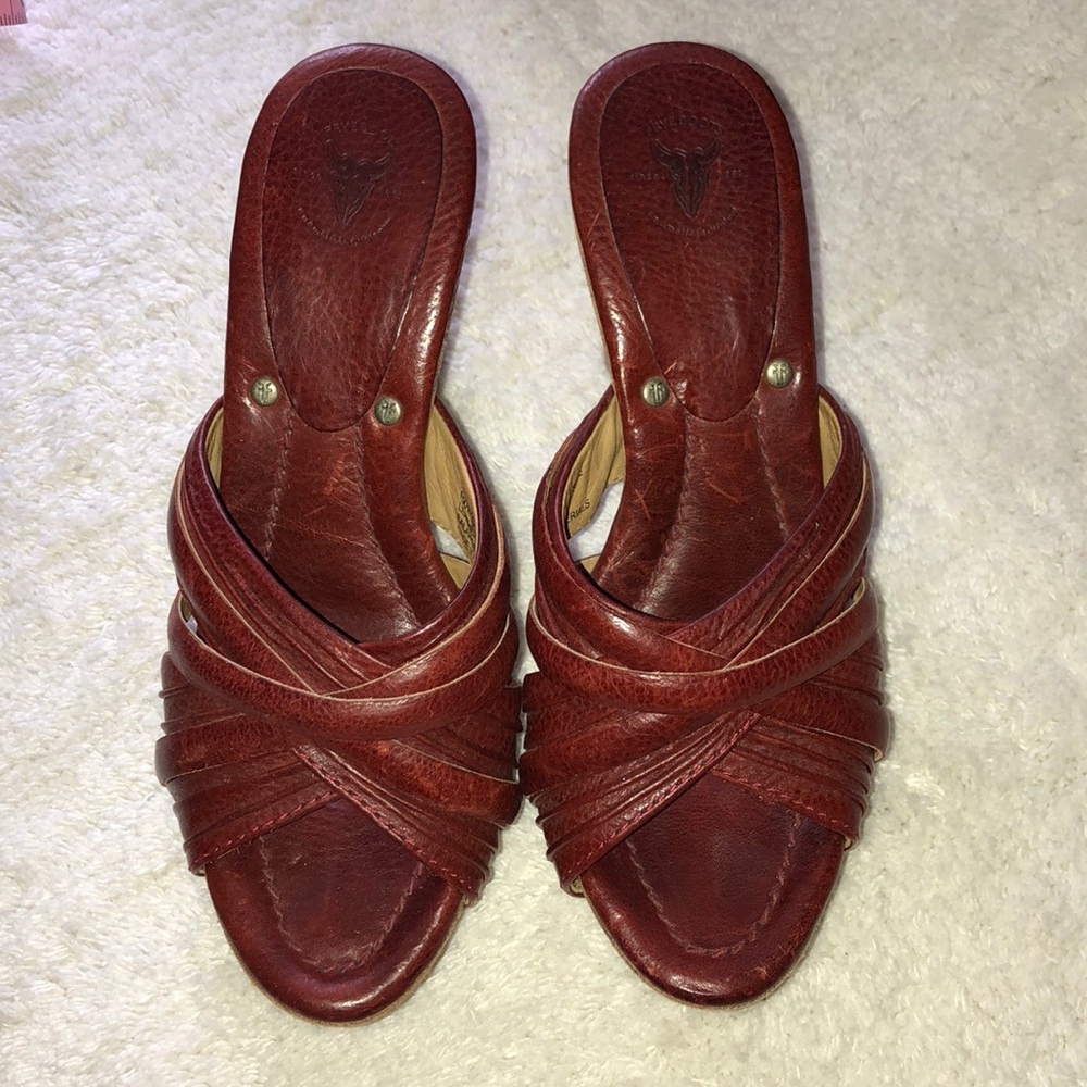 Frye Slide